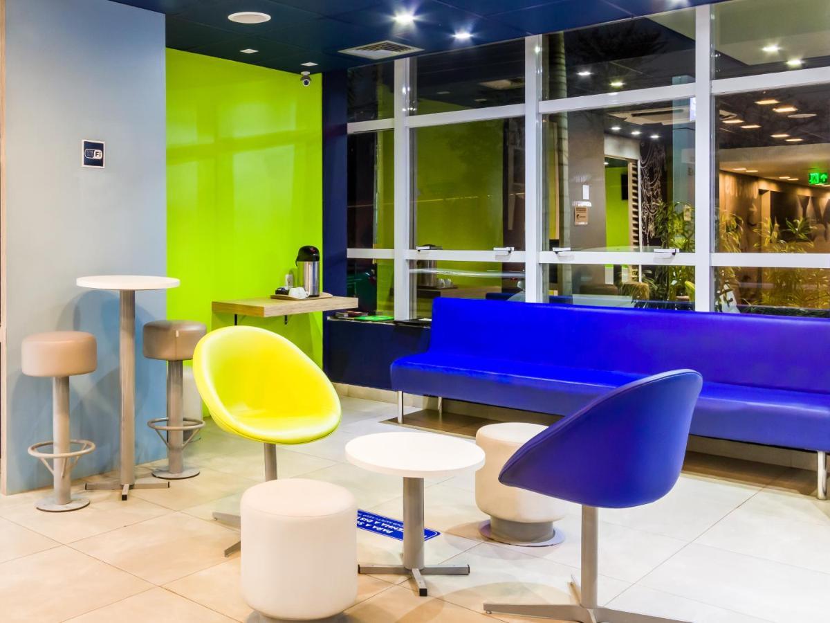 Ibis Budget Сертанзинью Экстерьер фото