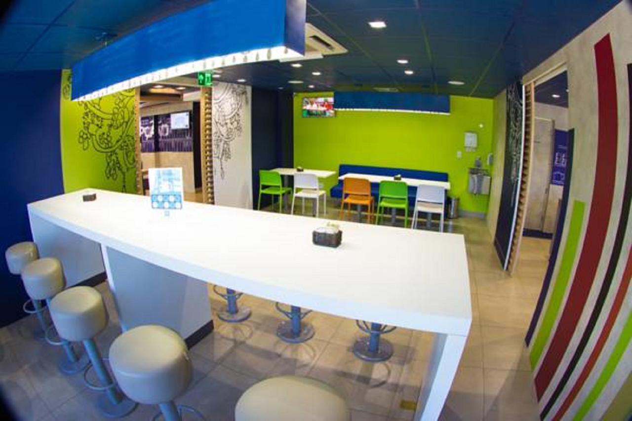 Ibis Budget Сертанзинью Экстерьер фото