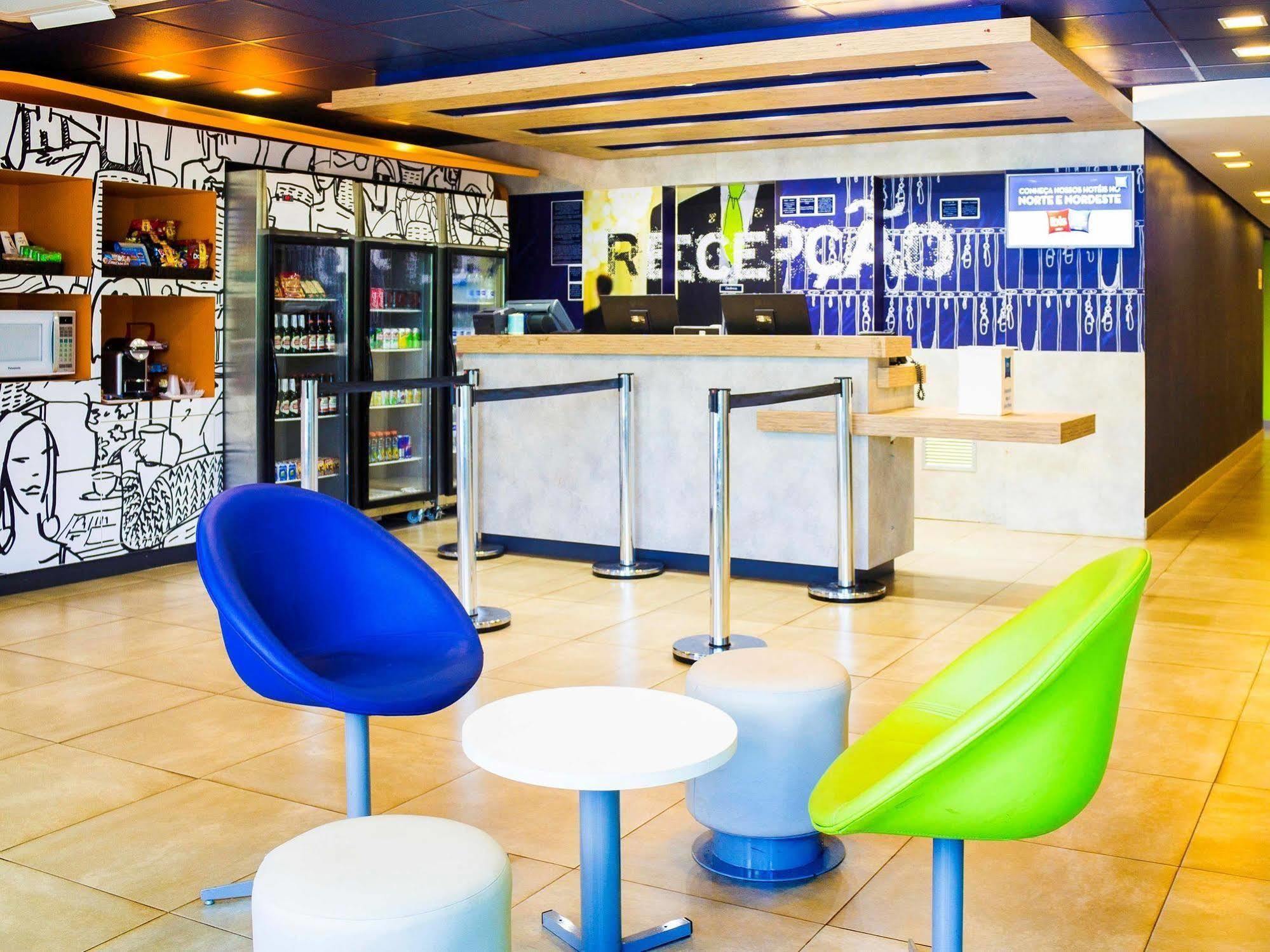 Ibis Budget Сертанзинью Экстерьер фото