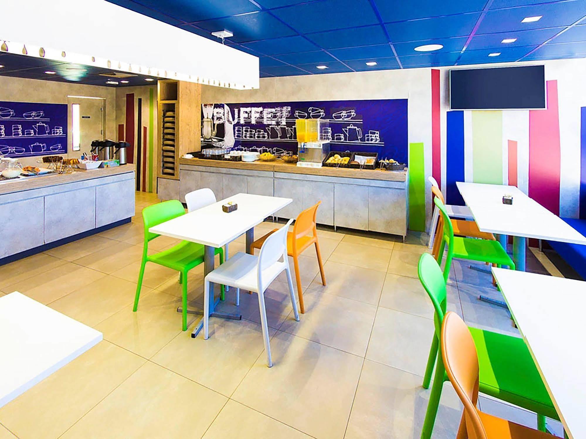 Ibis Budget Сертанзинью Экстерьер фото