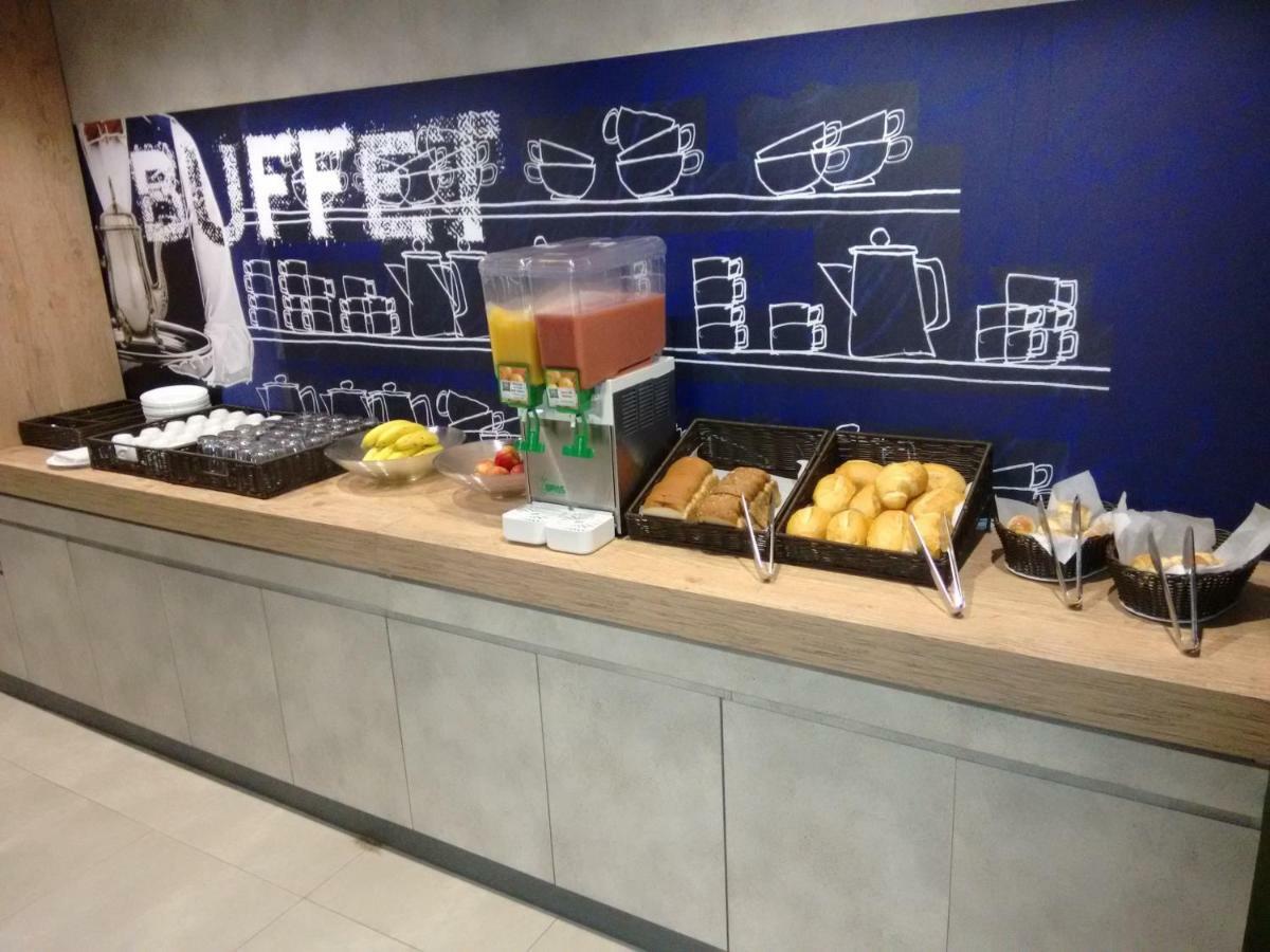 Ibis Budget Сертанзинью Экстерьер фото